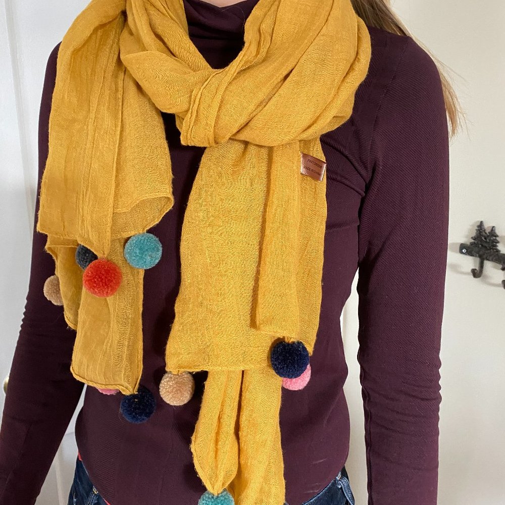 Pom Pom Scarf